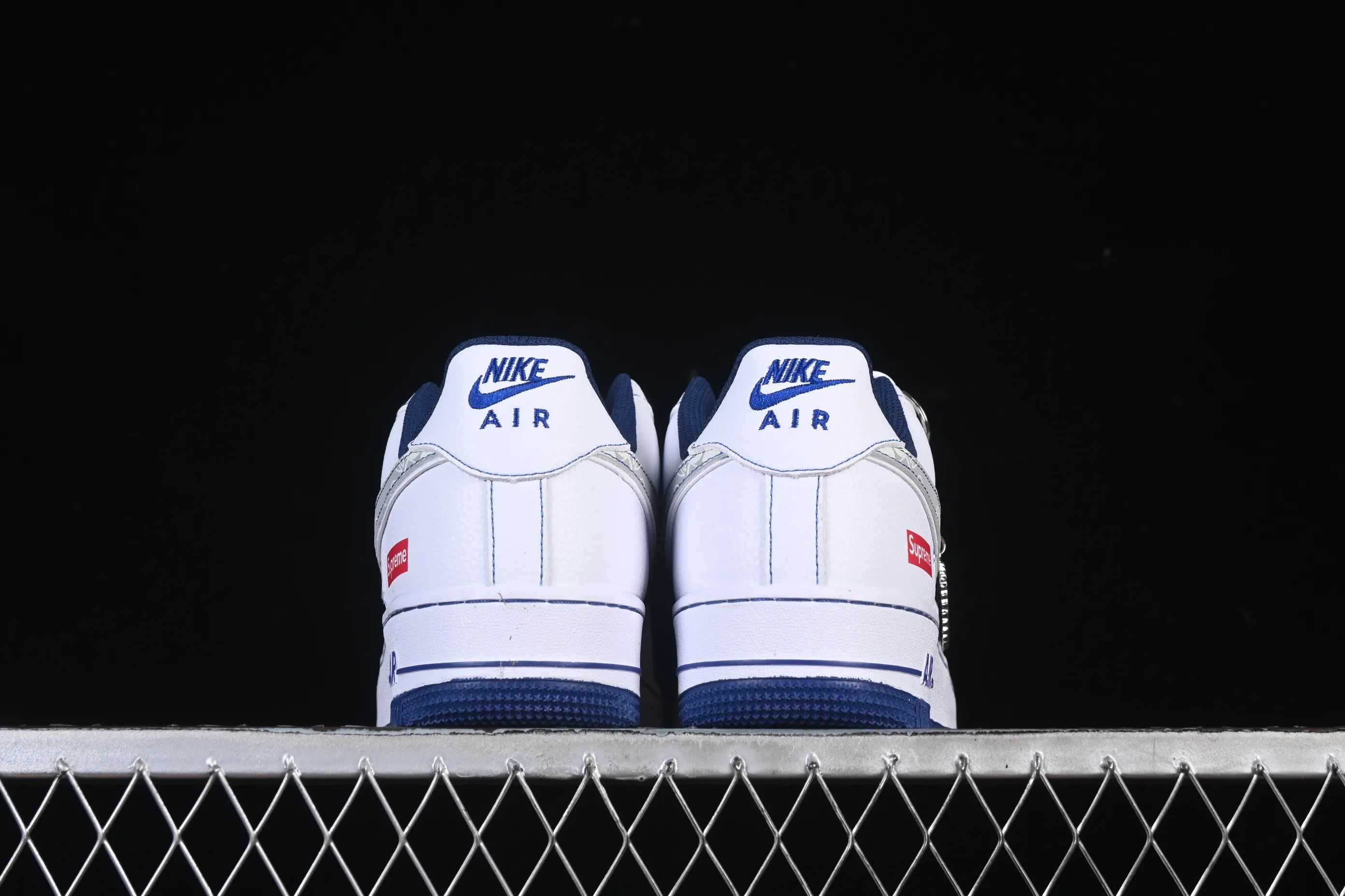 All categories Nk Air Force 1 Air Force series Nk Air Force 1 Low Air Force low top Nike Air Force 1'07 Low Supreme joint gray hook blue pig eight Air Force 1 low top casual sneakers XZ6188-187